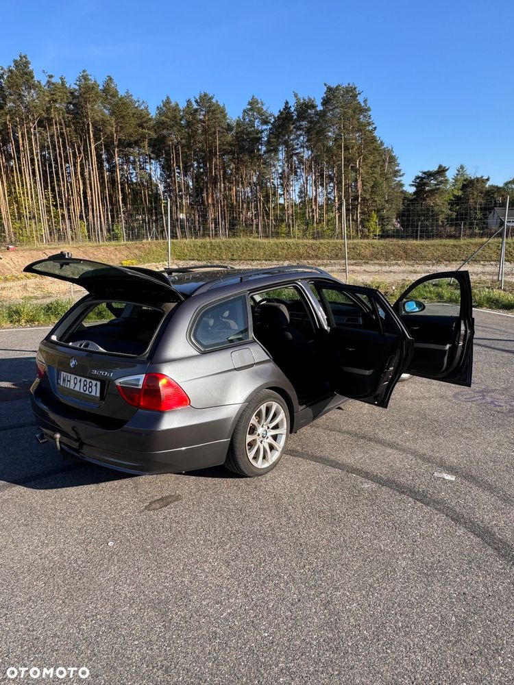 BMW Seria 3 320d - 12