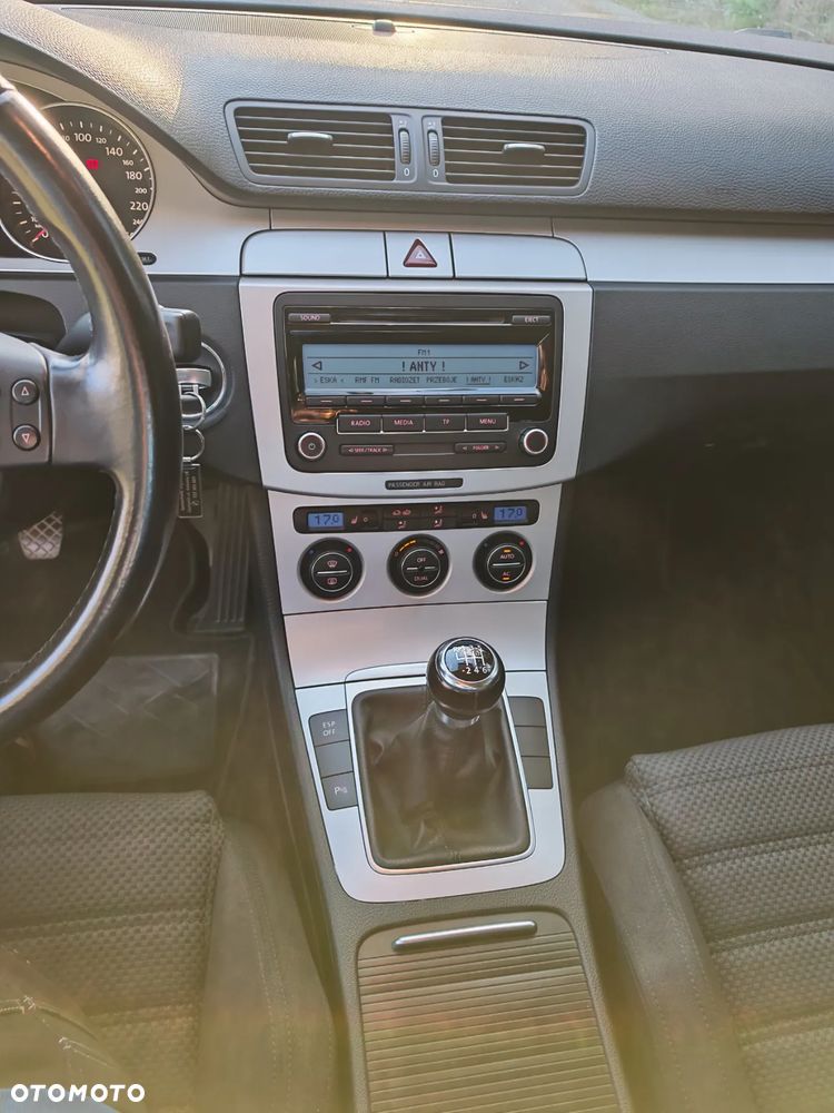 Volkswagen Passat 2.0 TSI Sportline - 14