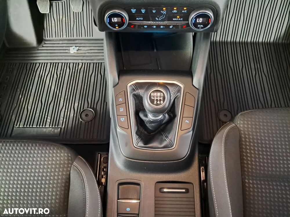 Ford Focus - 17