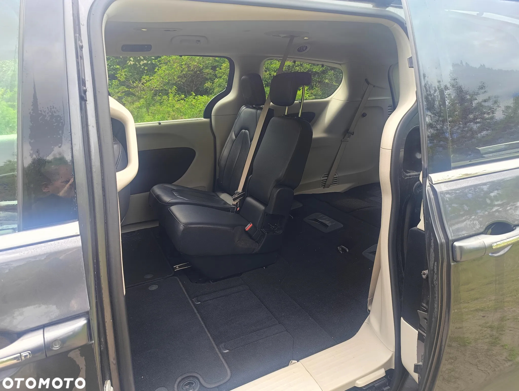 Chrysler Pacifica - 8