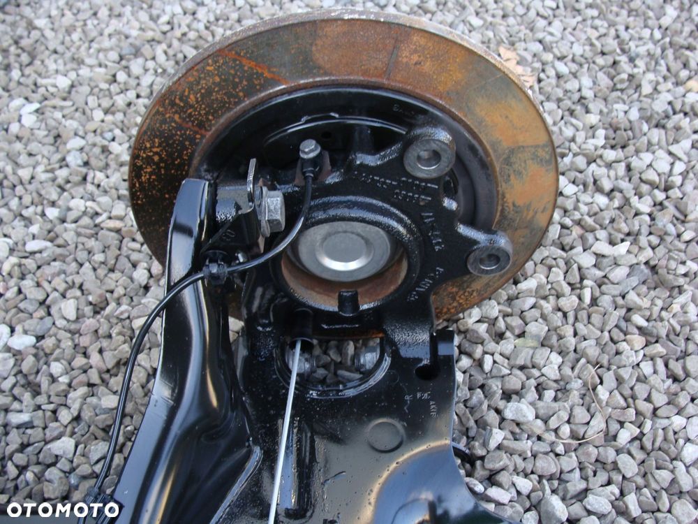 wahacz zwrotnica piasta tył prawy mercedes vito viano w447 fwd - 2