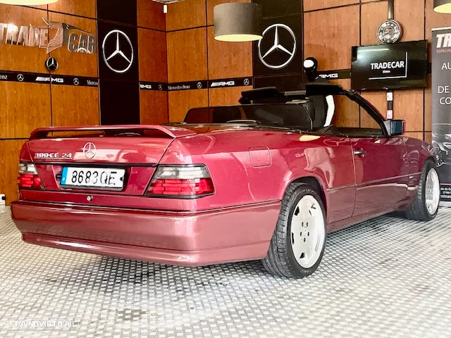 Mercedes-Benz 300 - 7