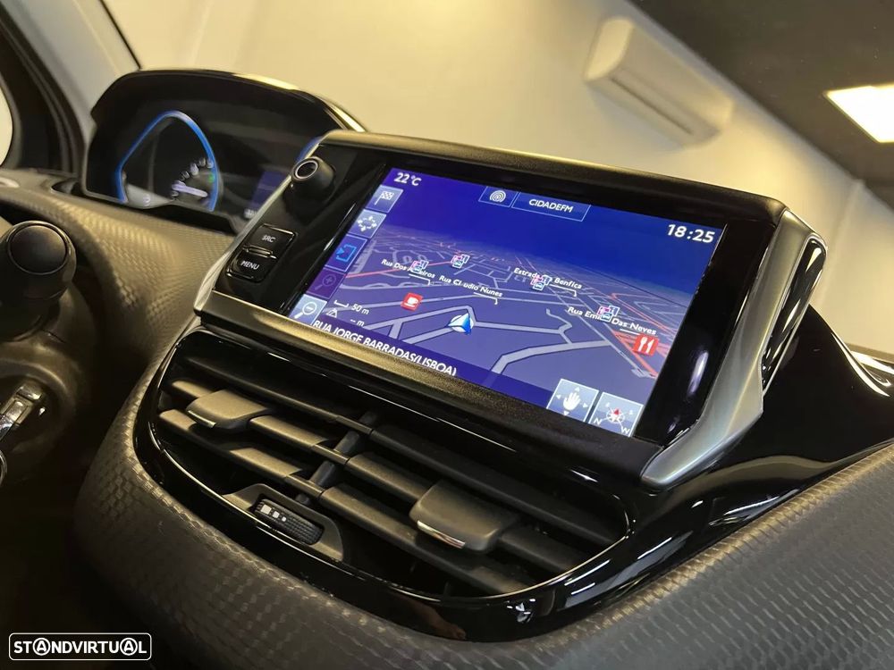 Peugeot 208 1.2 PureTech GT Line - 17