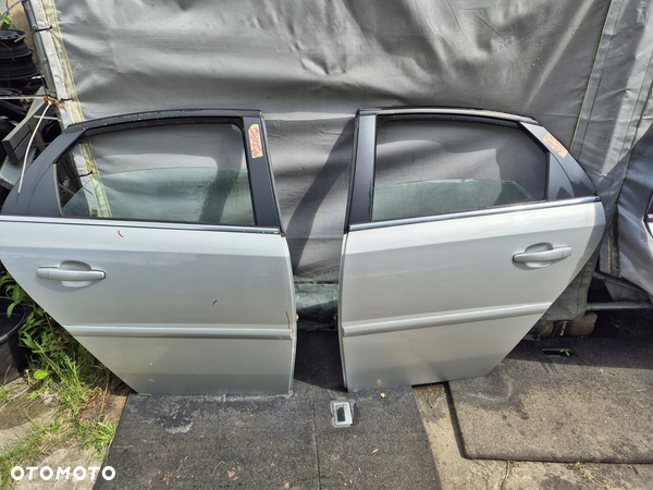 DRZWI TYŁ P/L KOD LAK. Z157 OPEL VECTRA C