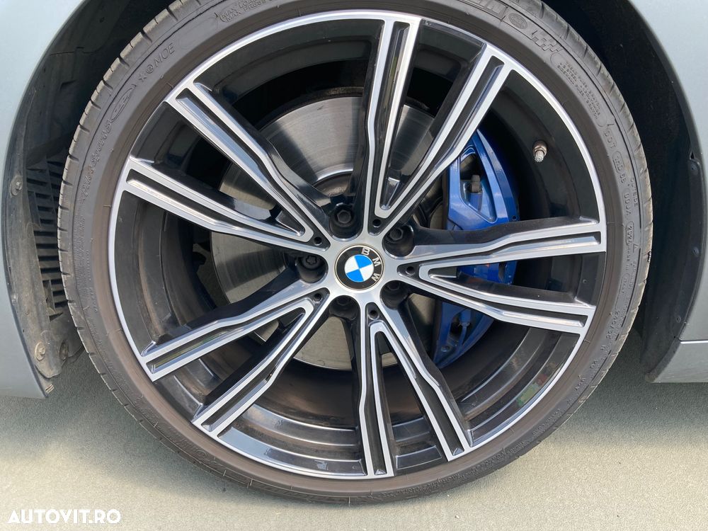 BMW Seria 8 - 28