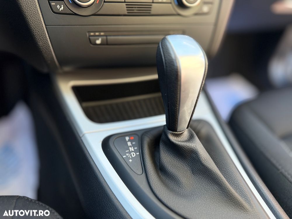 BMW Seria 1 120i Aut. Edition Sport - 12