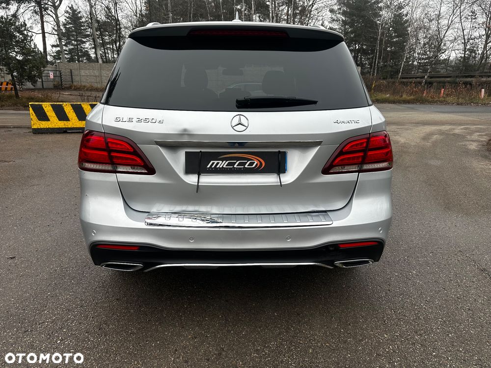 Mercedes-Benz GLE 250 d 4Matic 9G-TRONIC AMG Line - 5