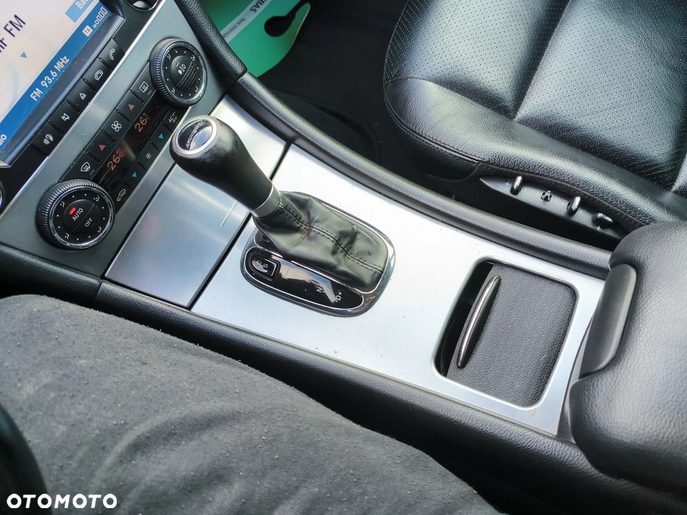 Mercedes-Benz Klasa C 320 4Matic Avantgarde Sport Edition - 9