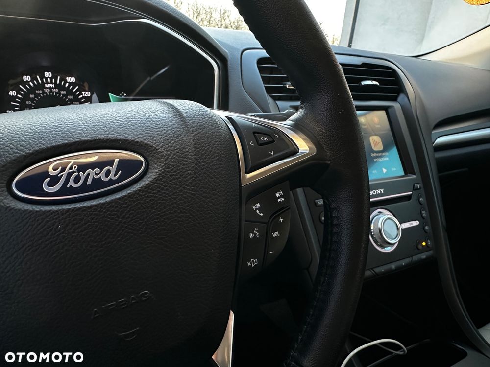 Ford Fusion - 20