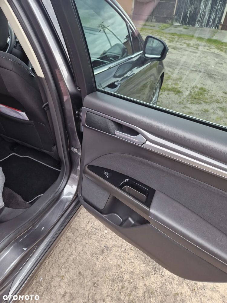 Ford Mondeo 2.0 TDCi Titanium - 13