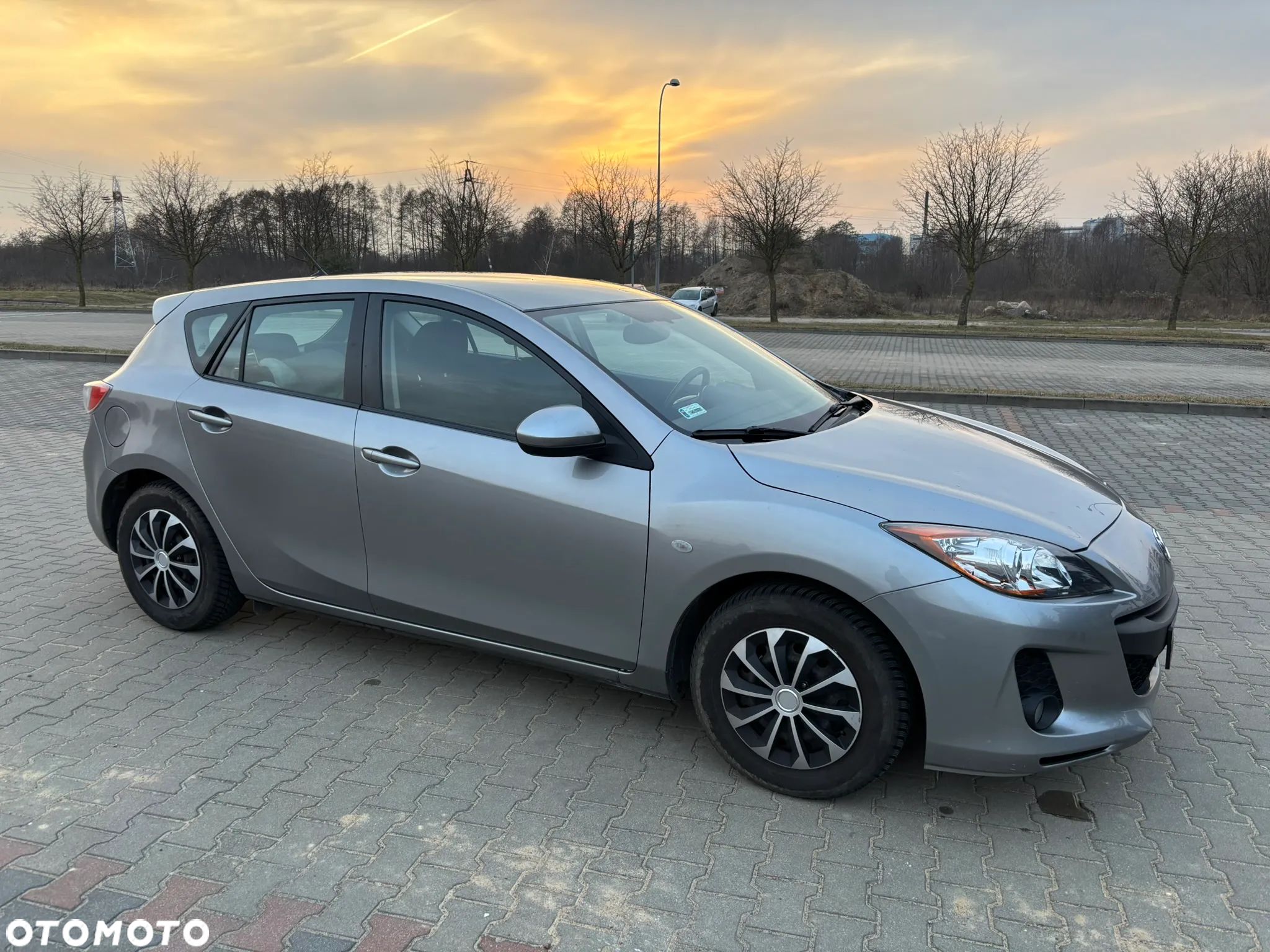 Mazda 3 1.6 Exclusive - 1