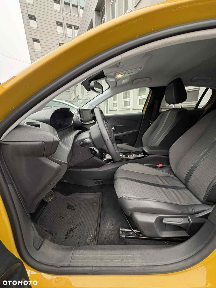 Peugeot 208 Allure - 4
