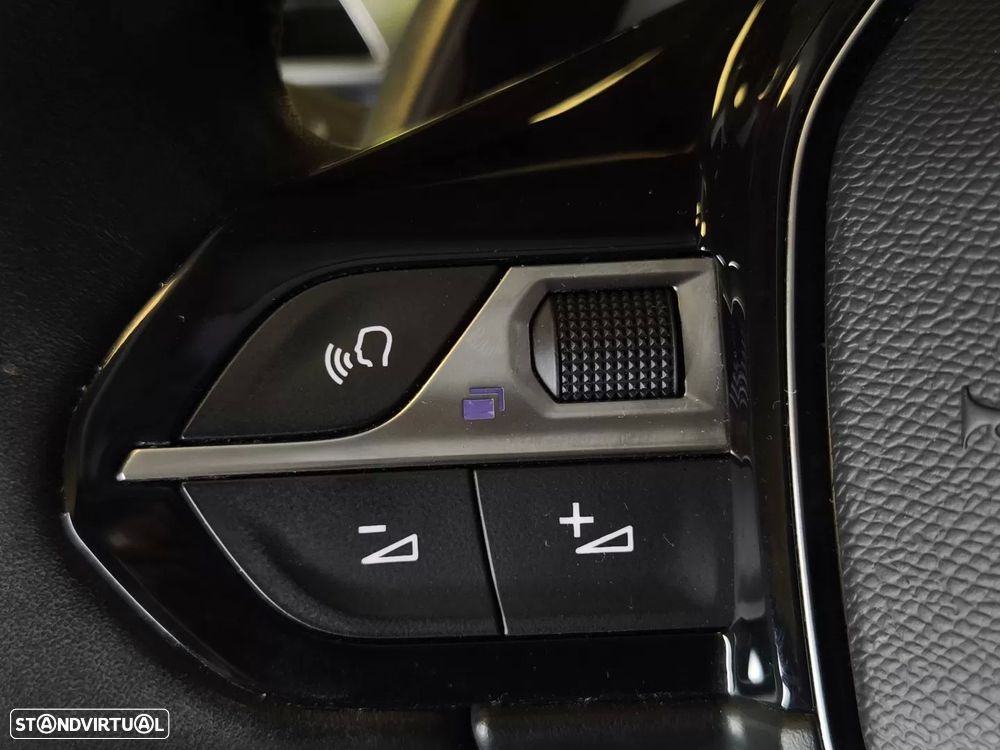 Peugeot 3008 PureTech 130 Stop & Start GPF EAT8 Allure Pack - 26