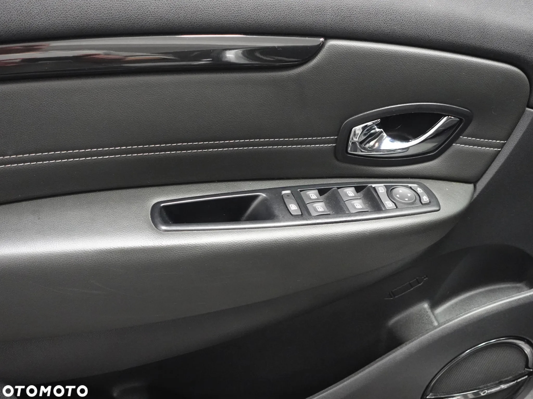 Renault Scenic ENERGY TCe 115 Bose Edition - 20