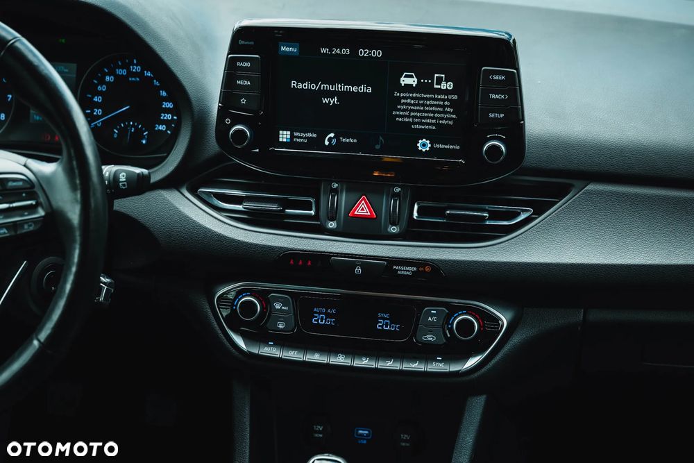 Hyundai i30 1.5 DPI Modern - 23