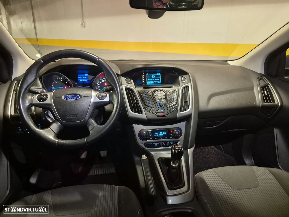 Ford Focus SW 1.6 TDCi Titanium Best - 28