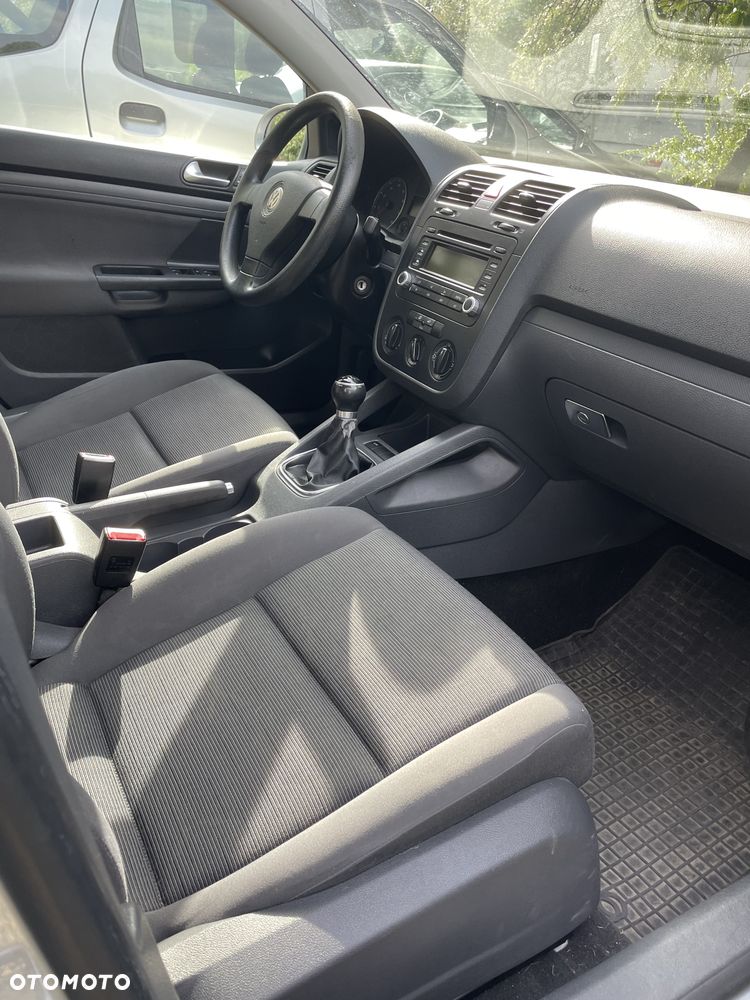 Volkswagen Golf 1.6 Comfortline - 17