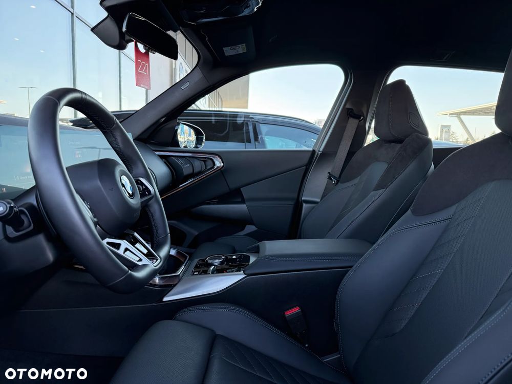 BMW X3 xDrive20 mHEV - 29