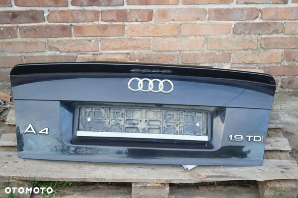 Klapa bagażnika tylna Audi A4 B6 sedan spoiler LZ9W
