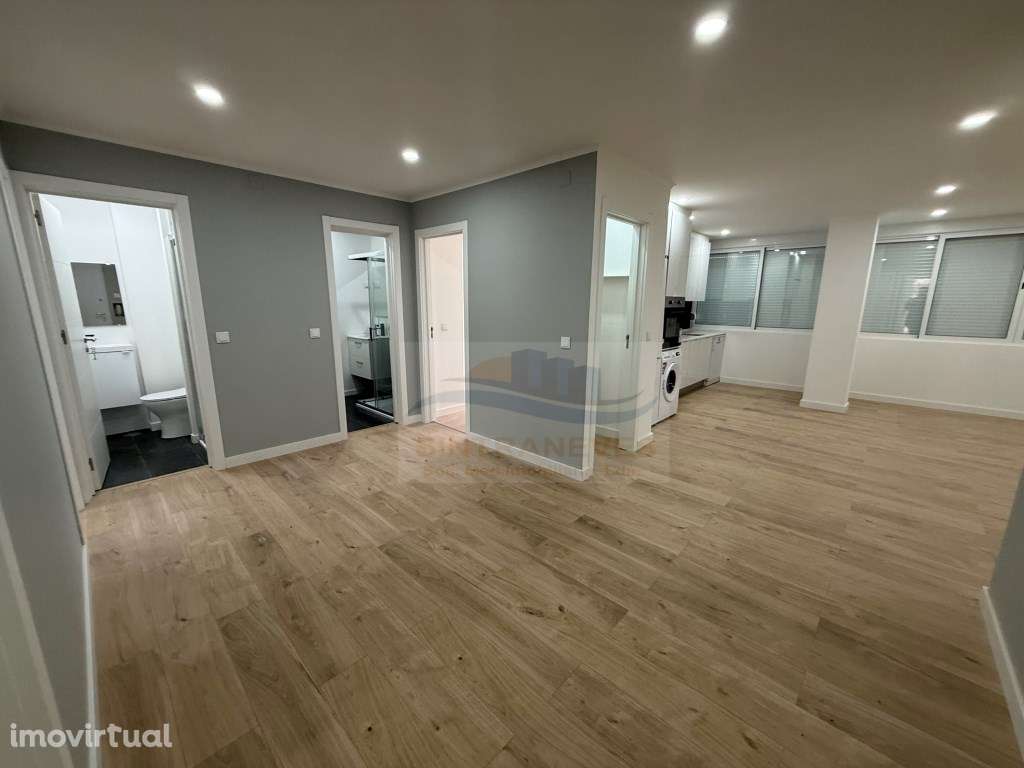 T4 Remodelado na Damaia - Oportunidade Única! - Grande imagem: 3/16