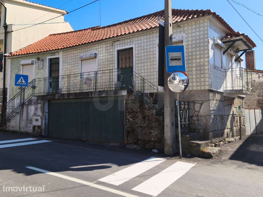 Casa com grande potencial de valorização - Ideal para remodelar - Grande imagem: 2/18