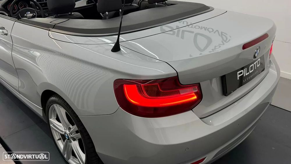 BMW 218 i Cabrio Line Sport - 10