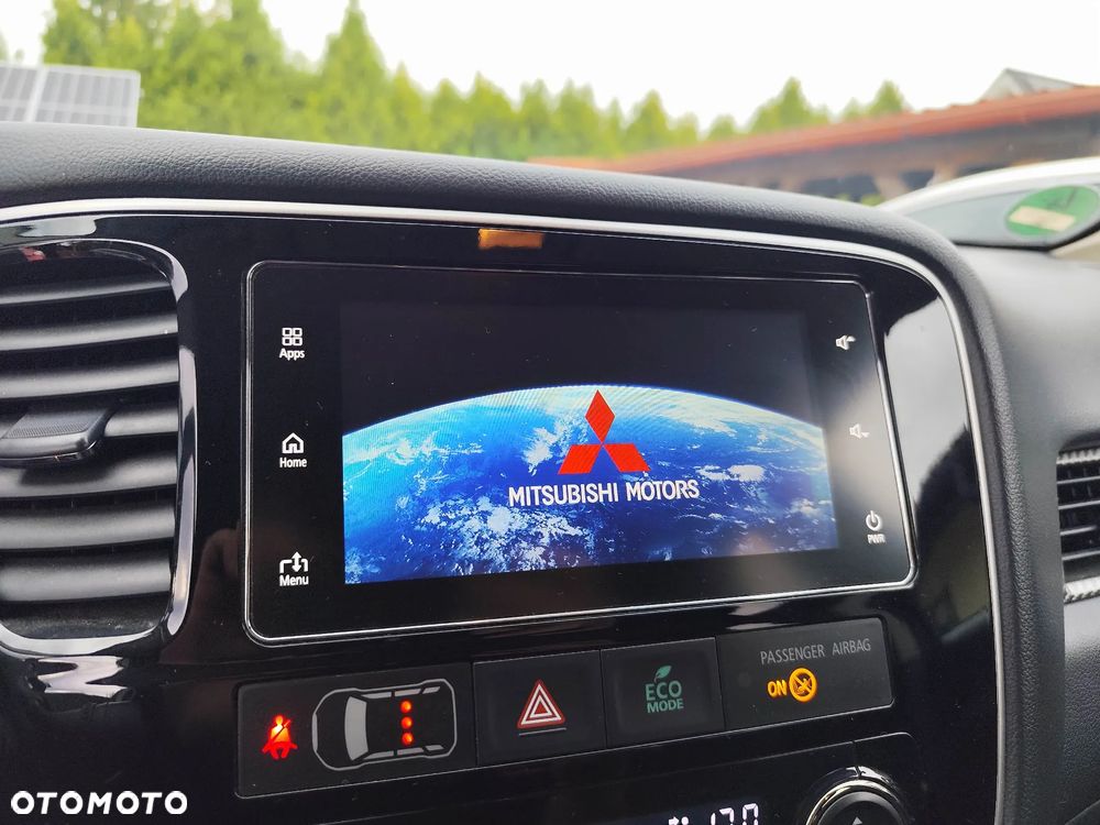 Mitsubishi Outlander 2.0 2WD Inform - 12