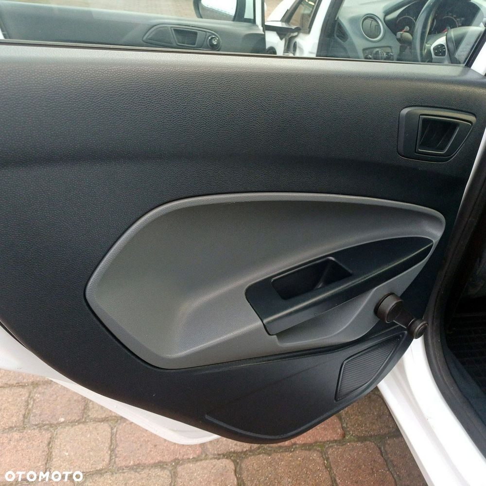 Ford Fiesta - 18
