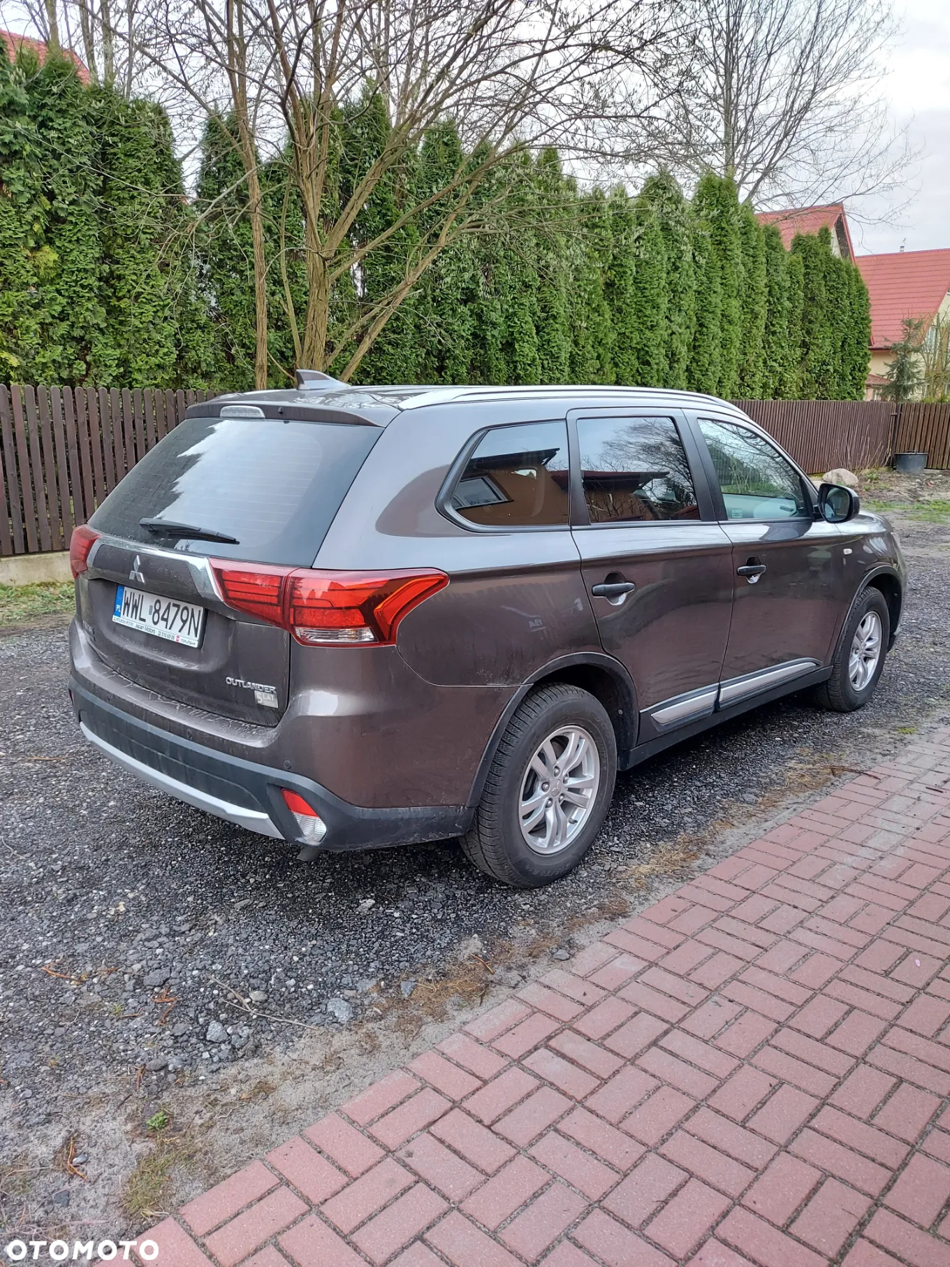 Mitsubishi Outlander - 3