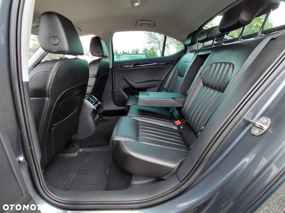 Skoda Superb 2.0 TSI L&K DSG - 22