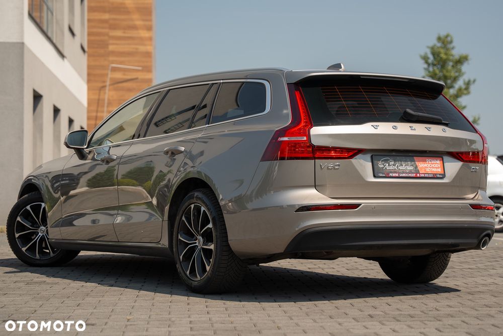 Volvo V60 D3 Momentum Core - 16