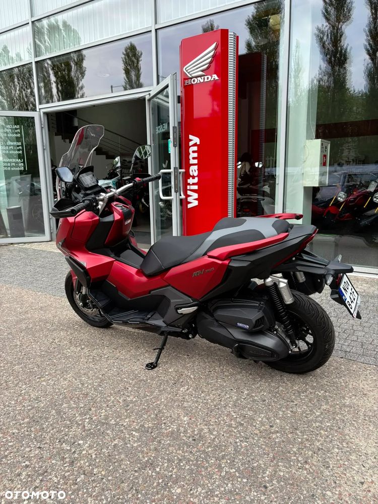 Honda ADV350 - 12