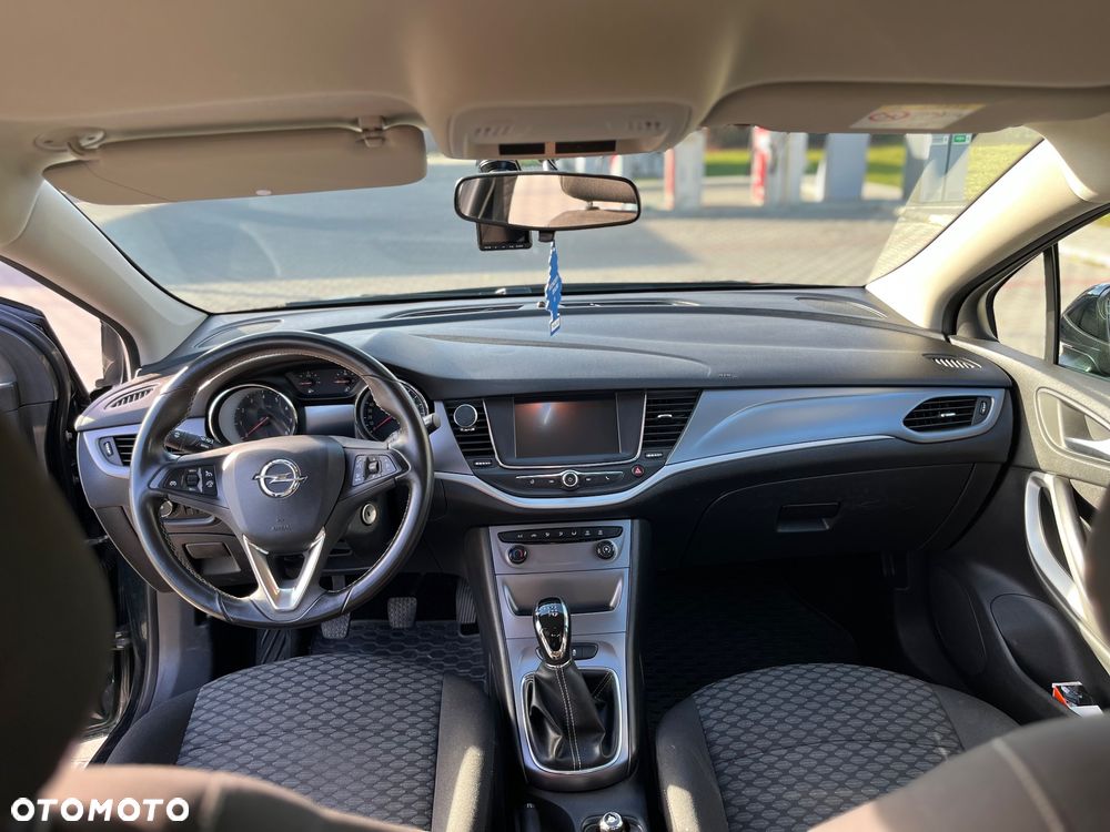 Opel Astra 1.4 T Enjoy - 11