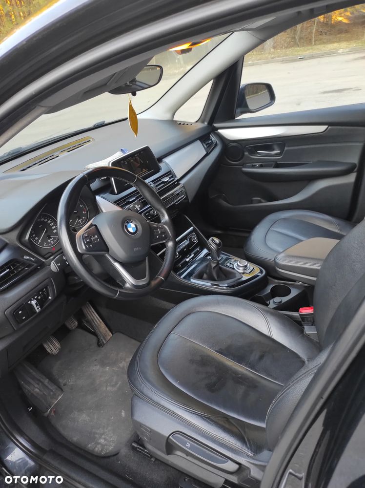 BMW Seria 2 218d - 26