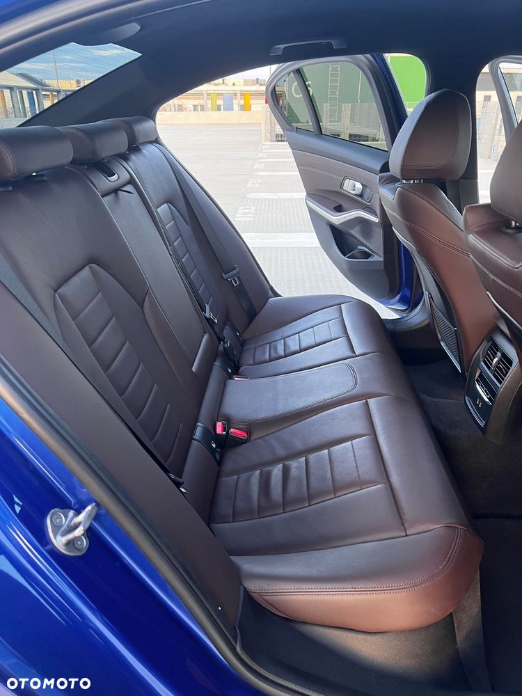 BMW Seria 3 330i xDrive M Sport sport - 19