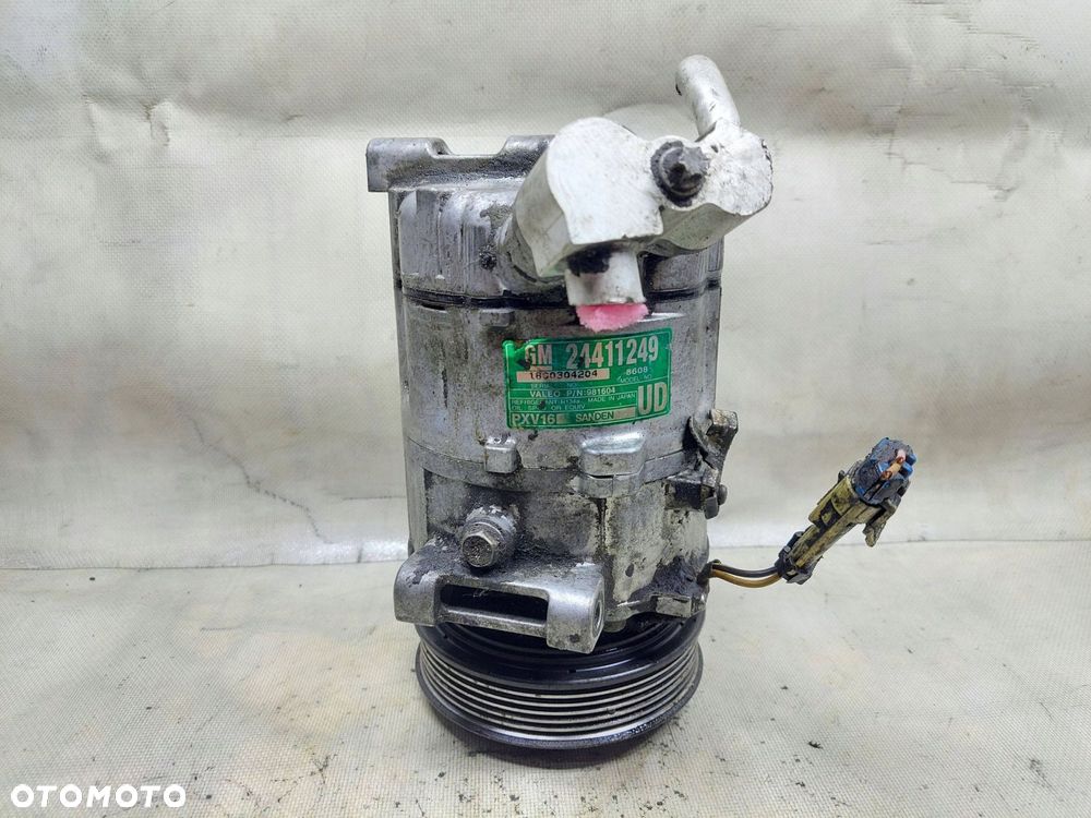 Kompresor Sprężarka Klimatyzacji 24411249 Opel Vectra B 2.0 - 10