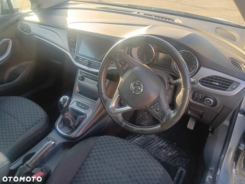 Opel Astra - 9