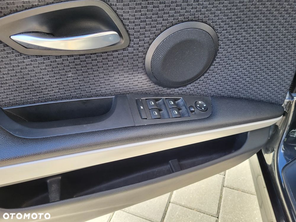 BMW Seria 3 320i - 13
