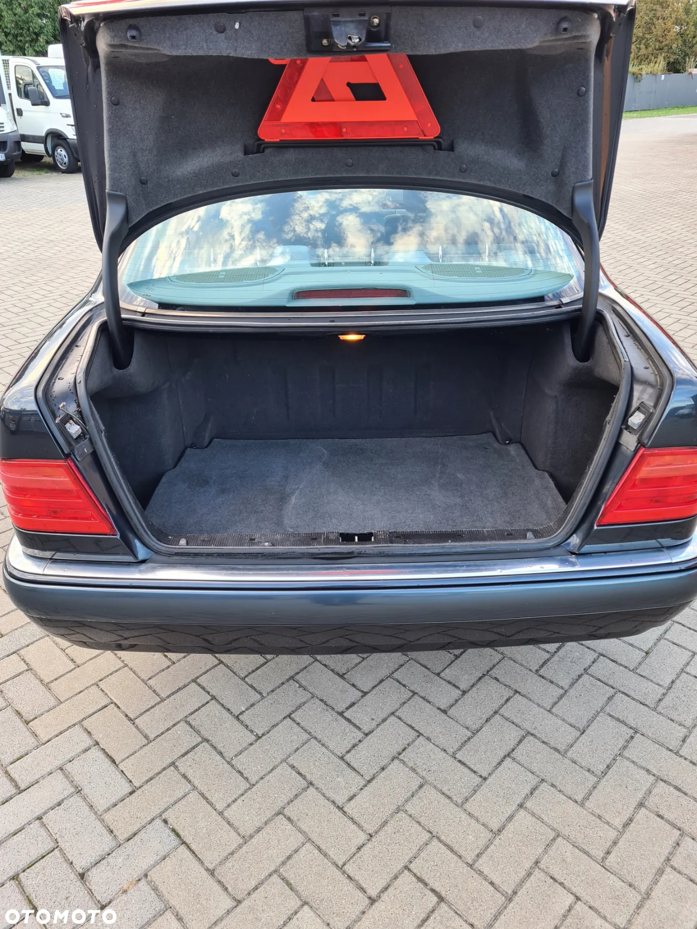 Mercedes-Benz Klasa E 320 4 Matic Elegance - 19