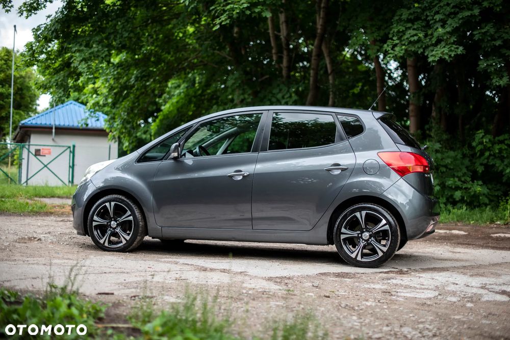 Kia Venga - 3
