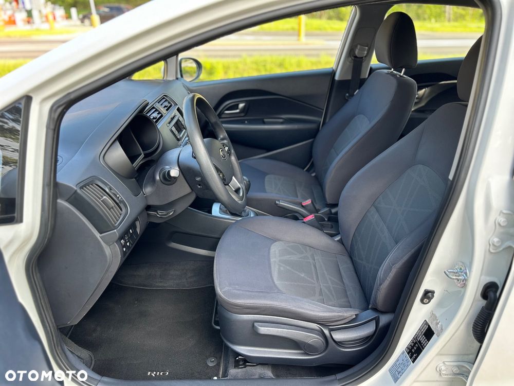 Kia Rio 1.4 Edition 7 - 10