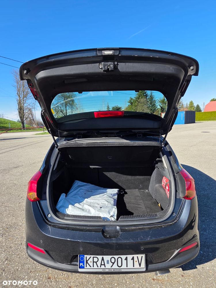 Kia Ceed 1.6 CRDi 128 Platinum Edition - 24