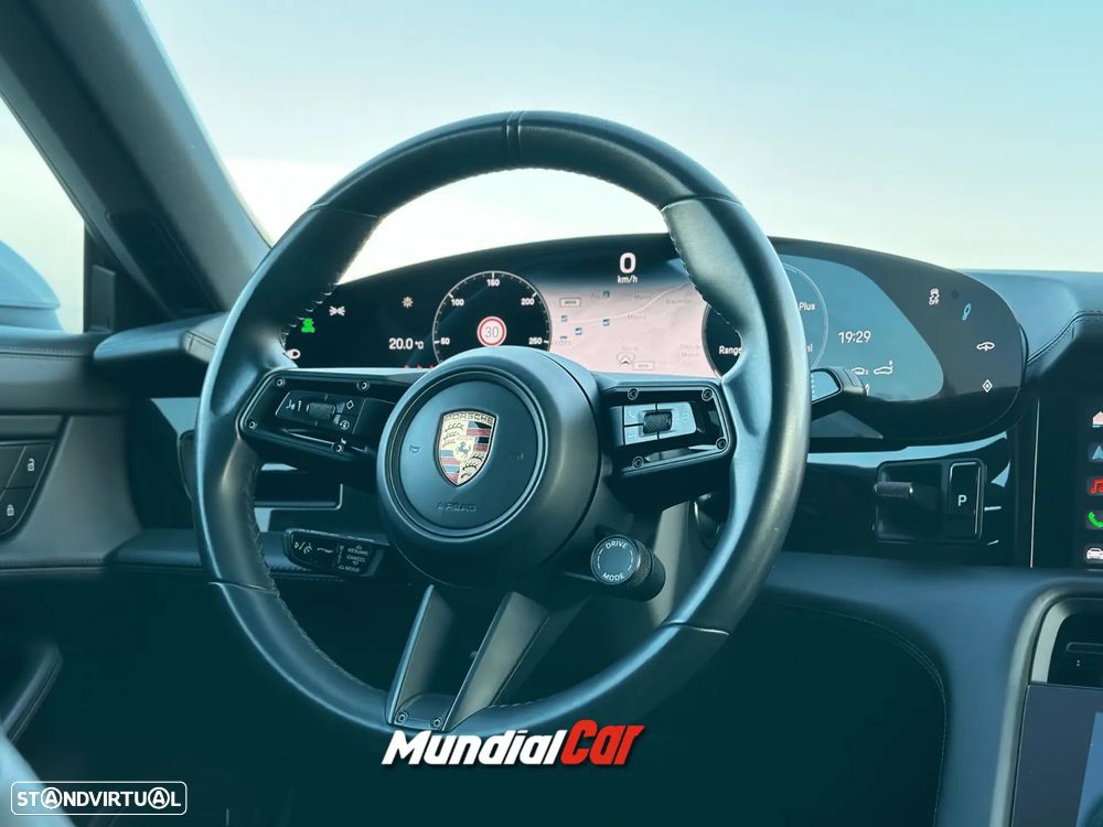 Porsche Taycan Cross Turismo 4 - 29