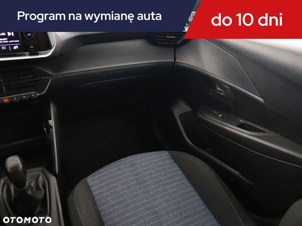 Peugeot 208 - 10