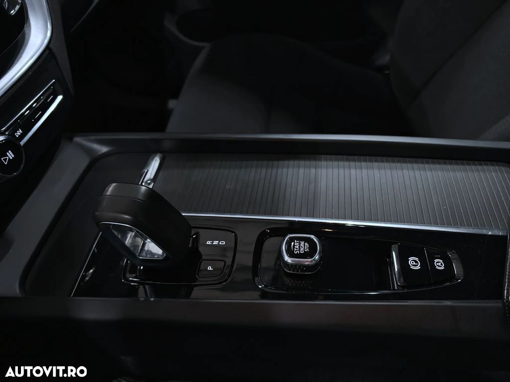 Volvo XC 60 T6 AWD Recharge Geartronic Inscription - 22