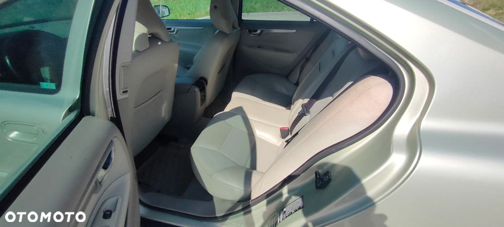 Volvo S60 2.5 T Momentum - 17