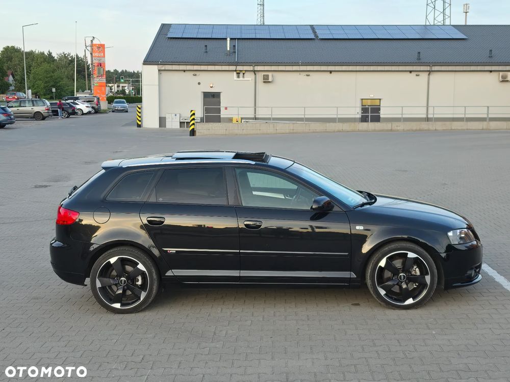 Audi A3 Sportback 2.0T FSI Quattro Ambition - 4