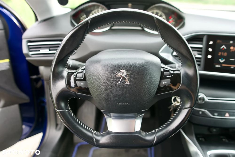 Peugeot 308 1.2 PureTech GPF Allure Pack S&S - 19