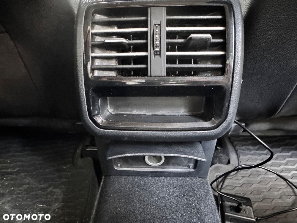 Volkswagen Passat 2.0 TDI EVO Elegance DSG - 25