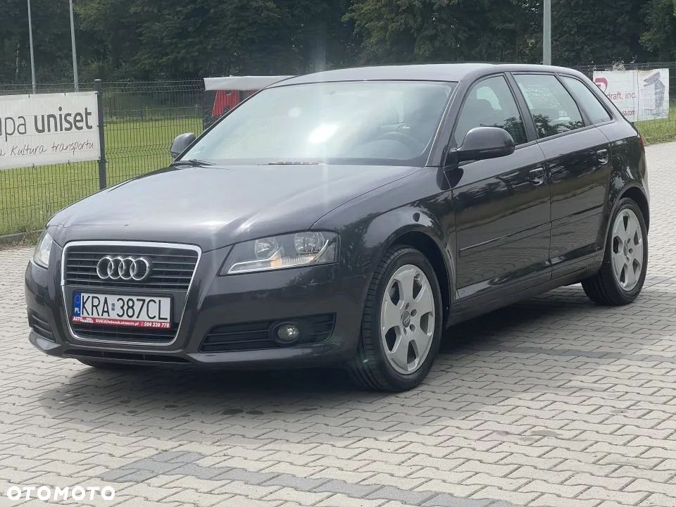 Audi A3 1.6 Ambiente - 27